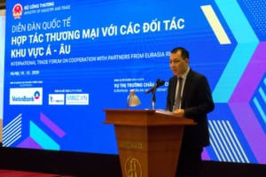 Ông Đặng Hoàng An - Thứ trưởng Bộ Công Thương phát biểu tại Diễn đàn hợp tác quốc tế