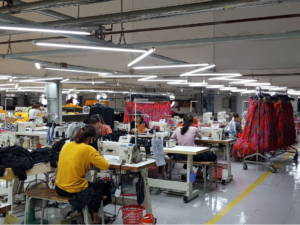 Nhiều doanh nghiệp dệt may có đơn hàng đến quý III/2021