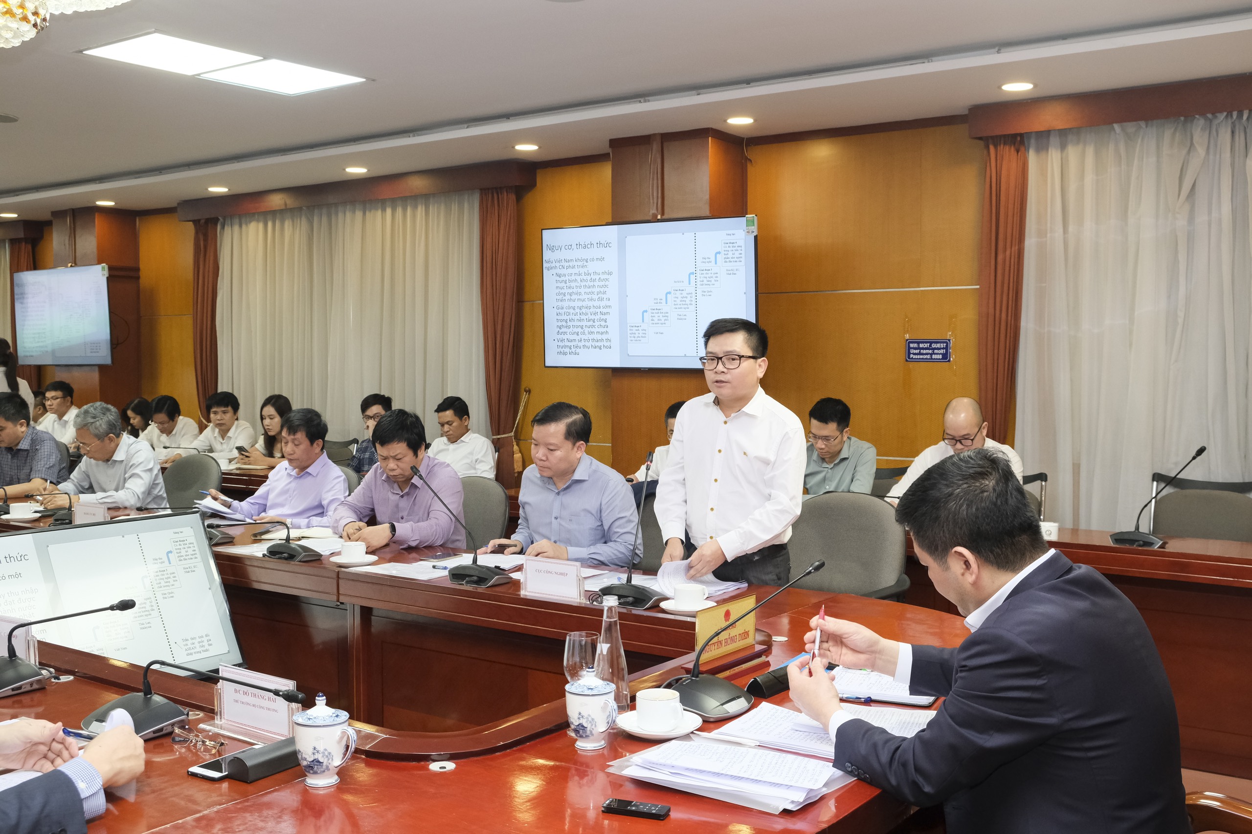 Cục trưởng Trương Thanh Hoài cho biết, Cục Công nghiệp sẽ tập trung công tác bảo đảm an toàn phòng dịch phục vụ sản xuất, kinh doanh