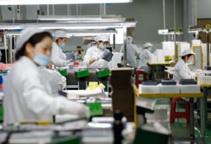 Covid-19 gây ra nhiều ảnh hưởng nặng nề tới doanh nghiệp nói riêng và nền kinh tế nói chung