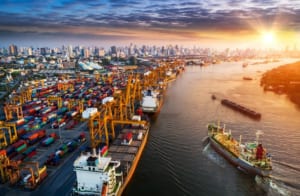 Cước phí logistics tăng phi mã cũng là một trong những bất lợi của doanh nghiệp xuất nhập khẩu