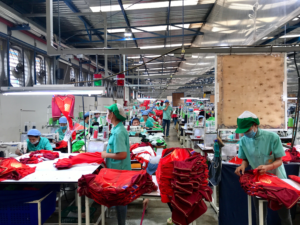 Doanh nghiệp Dệt may đối mặt nguy cơ thiếu hụt lao động khi quay trở lại sản xuất