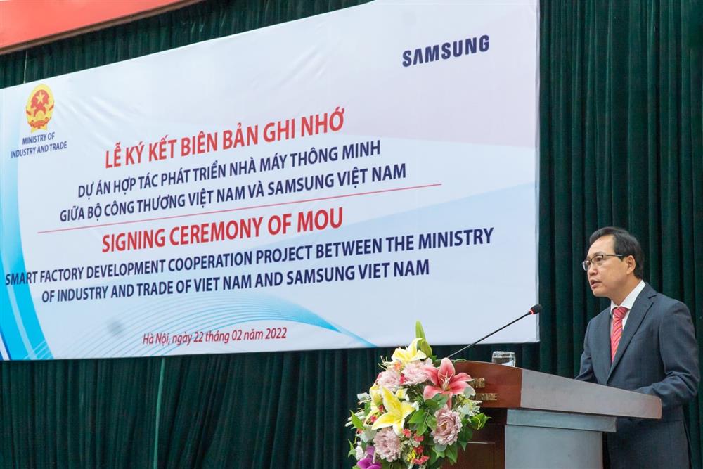 Ông Choi Joo Ho, Tổng Giám đốc Tổ hợp Samsung Việt Nam, phát biểu tại buổi lễ.